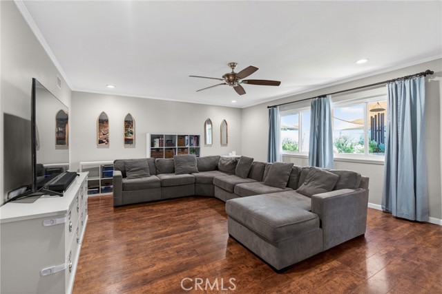 Detail Gallery Image 16 of 46 For 1986 Wetherly Way, Riverside,  CA 92506 - 4 Beds | 3 Baths