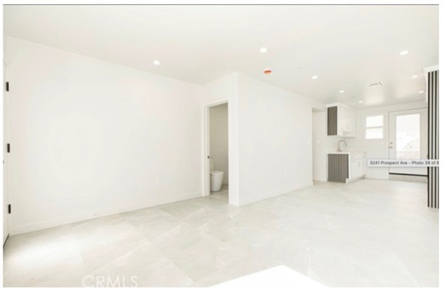 3241 Prospect Avenue, La Crescenta CA: https://media.crmls.org/medias/3e13d471-c20c-4674-8521-fa878c2c30ae.jpg