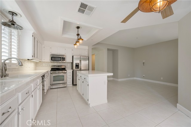 Detail Gallery Image 7 of 40 For 26307 Arboretum Way #304,  Murrieta,  CA 92563 - 3 Beds | 2/1 Baths