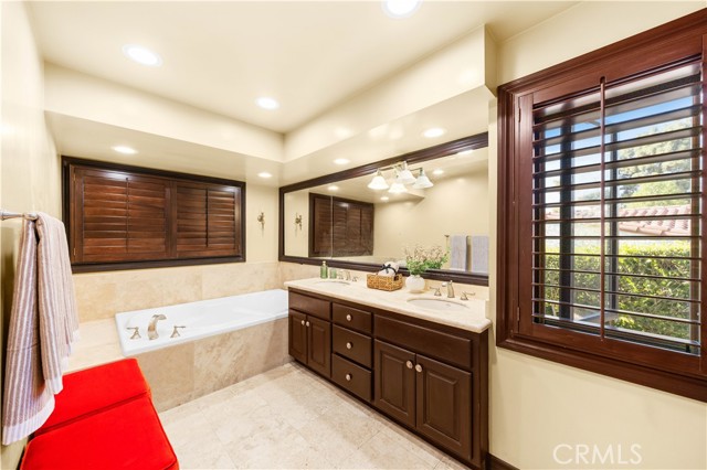 Detail Gallery Image 20 of 34 For 1465 via Coronel, Palos Verdes Estates,  CA 90274 - 4 Beds | 3 Baths