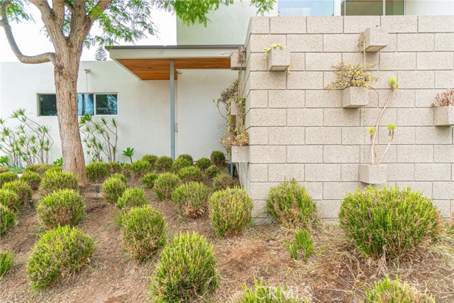 1357 Voorhees Avenue, Manhattan Beach CA: https://media.crmls.org/medias/3e14c107-5a36-4c5a-9da9-676bf73e25e1.jpg