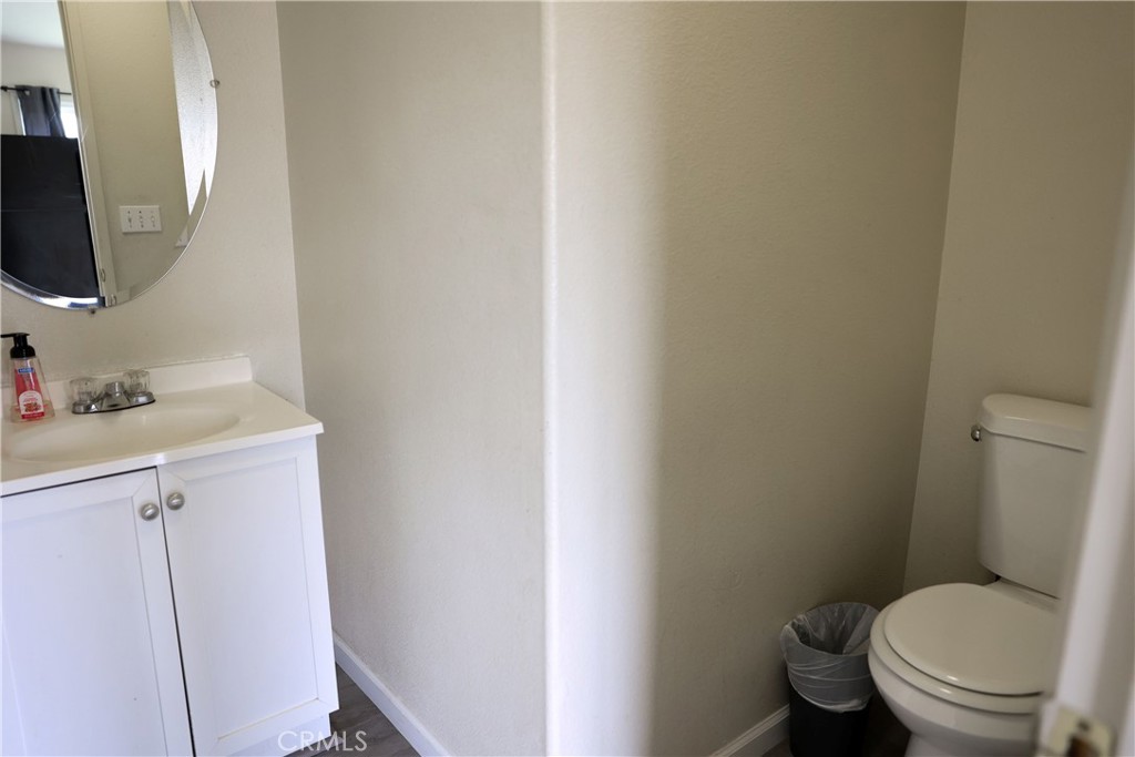 https://media.crmls.org/medias/3e15514b-f991-4641-8d77-c12787709a1b.jpg?preset=X-Large