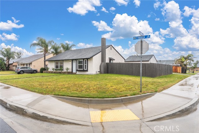 Detail Gallery Image 3 of 32 For 1365 W Etiwanda Ave, Rialto,  CA 92376 - 3 Beds | 2 Baths