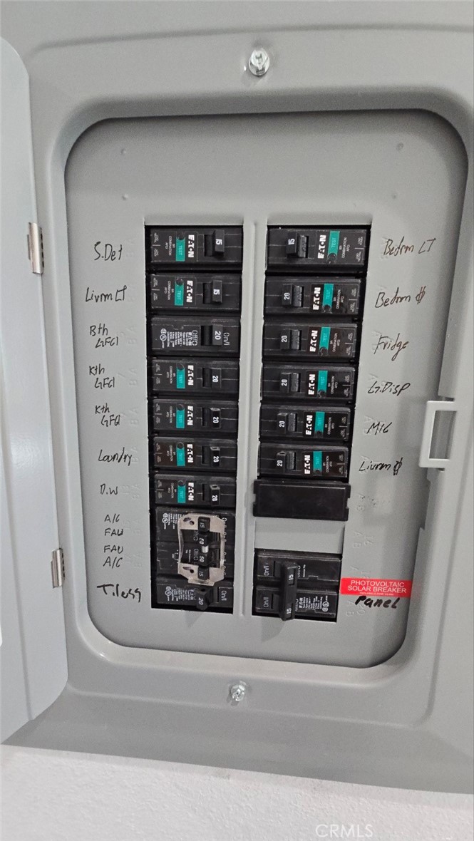 https://media.crmls.org/medias/3e160a47-eea7-4bc5-acdd-45177a8cebfe.jpg?preset=X-Large