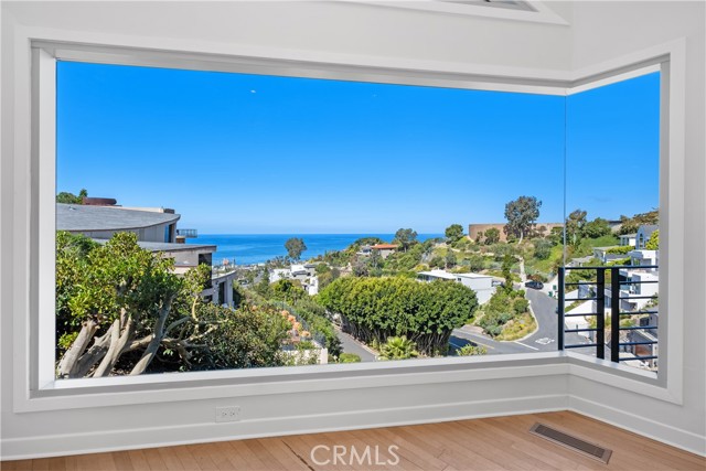 Detail Gallery Image 7 of 54 For 901 Summit Dr, Laguna Beach,  CA 92651 - 4 Beds | 3 Baths