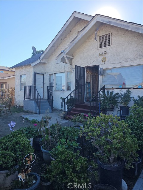 Detail Gallery Image 3 of 20 For 210 85th Place, Los Angeles,  CA 90003 - – Beds | – Baths