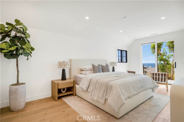 Detail Gallery Image 36 of 46 For 1759 Glenneyre St, Laguna Beach,  CA 92651 - 5 Beds | 5/1 Baths