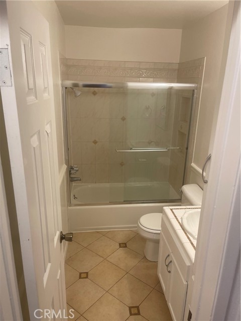 Detail Gallery Image 7 of 10 For 18307 Burbank Bld #234,  Tarzana,  CA 91356 - 1 Beds | 1 Baths