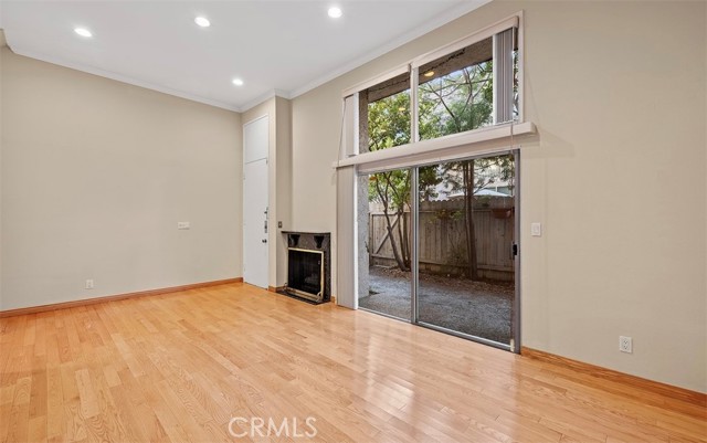 Detail Gallery Image 11 of 44 For 17937 Magnolia Bld #18,  Encino,  CA 91316 - 2 Beds | 3 Baths