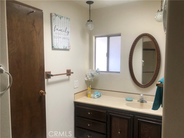 2nd Bathroom