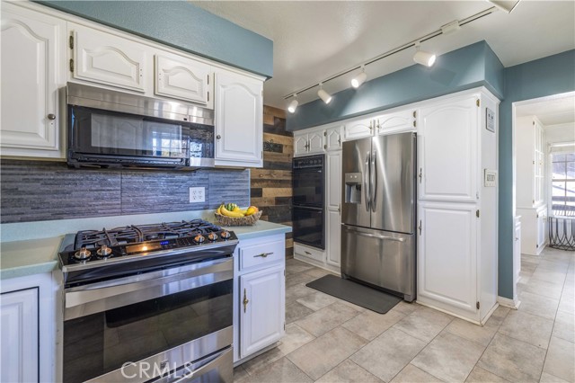 Detail Gallery Image 14 of 64 For 841 Paine Rd, Big Bear Lake,  CA 92315 - 5 Beds | 2/1 Baths