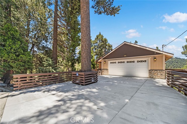 25144 Valle Drive, Crestline, CA 92325