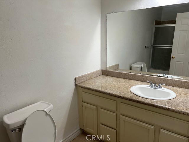 https://media.crmls.org/medias/3e19014b-f329-4f3f-aac0-7997aef74315.jpg?preset=X-Large