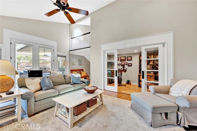 Image 19 of 60 For 20012 Mural Circle