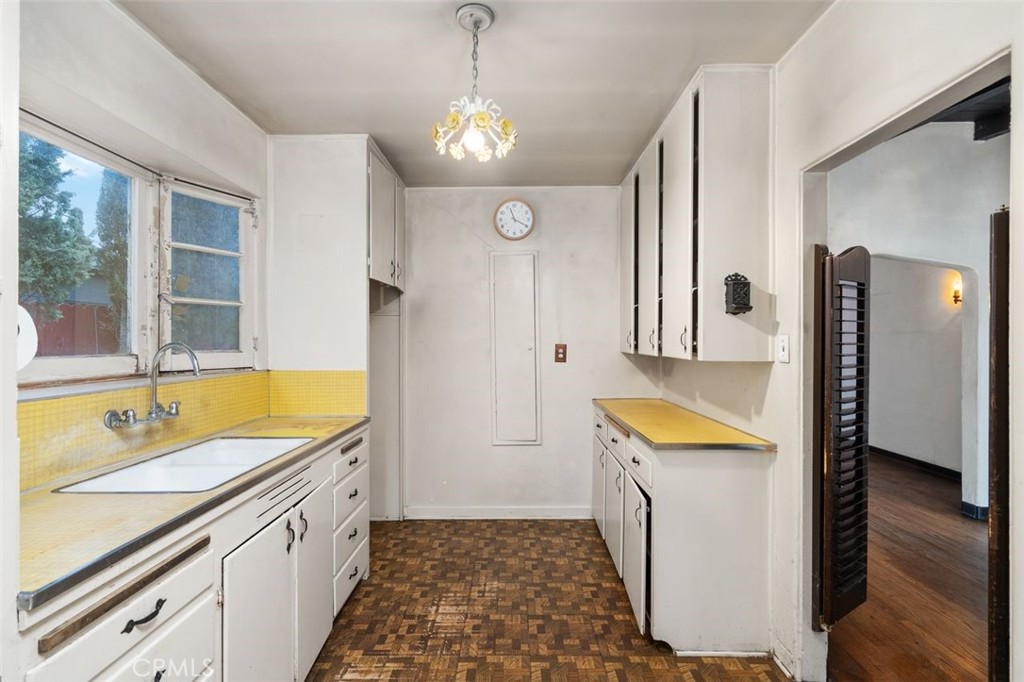 3309 Wedgewood Lane Burbank img 1