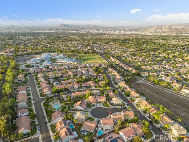 Detail Gallery Image 19 of 53 For 3547 Hawthorne Dr, Corona,  CA 92881 - 3 Beds | 2/1 Baths