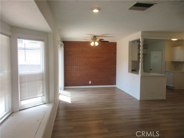 Detail Gallery Image 6 of 18 For 6446 Mclennan, Los Angeles,  CA 91406 - 3 Beds | 2 Baths