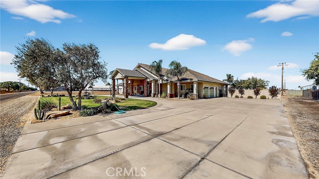 Detail Gallery Image 6 of 75 For 21160 Second Ave, Stevinson,  CA 95374 - 5 Beds | 4 Baths