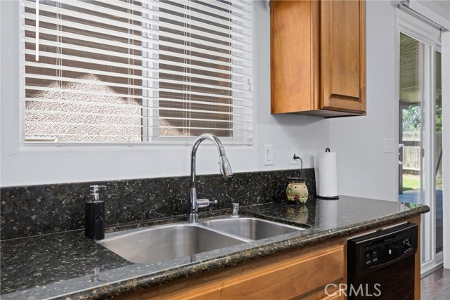 6202 Ocean Jasper Drive, Bakersfield CA: https://media.crmls.org/medias/3e1c2c68-de43-43d2-97d6-8e1ef4dbc75c.jpg