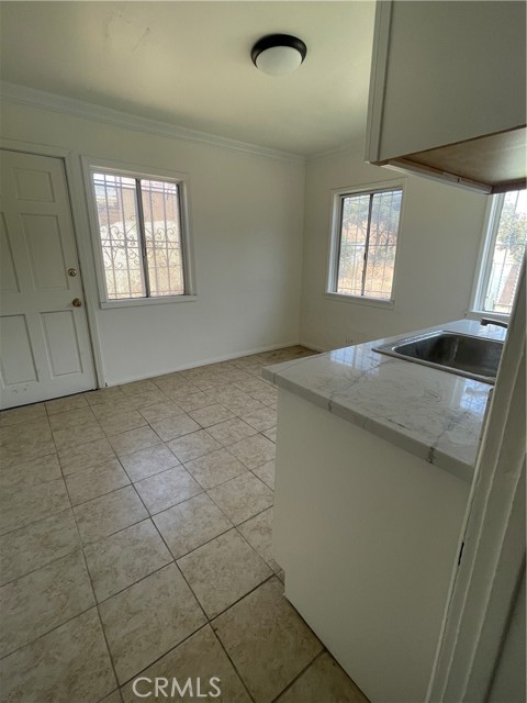 Detail Gallery Image 12 of 17 For 11714 Avalon Bld, Los Angeles,  CA 90061 - – Beds | – Baths