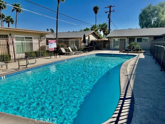 Detail Gallery Image 2 of 12 For 686 E Cottonwood Rd #5,  Palm Springs,  CA 92262 - 1 Beds | 1 Baths