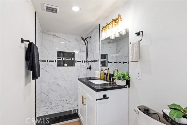 1741 Perch Street, San Pedro CA: https://media.crmls.org/medias/3e1d4cc7-cd6d-448f-ae64-ef75ee98898e.jpg