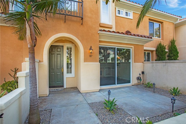 MLS# OC23009013