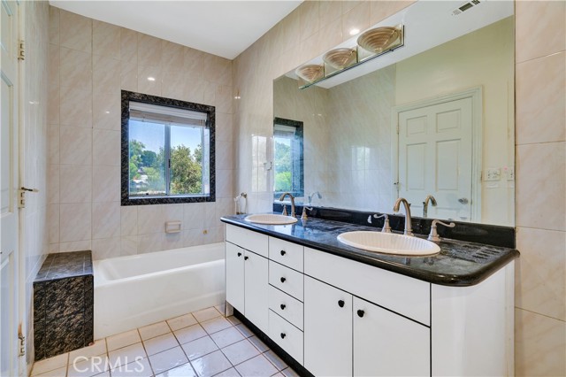 728 Quail Drive, Los Angeles CA: https://media.crmls.org/medias/3e1f6e90-b81e-4c1b-94f0-d551d41d841e.jpg