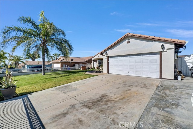 Detail Gallery Image 3 of 32 For 9318 Marcona Avenue, Fontana,  CA 92335 - 4 Beds | 2 Baths