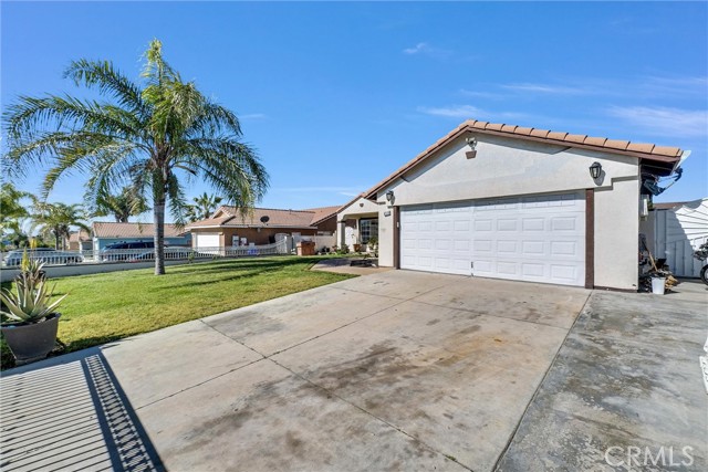 Detail Gallery Image 3 of 32 For 9318 Marcona Avenue, Fontana,  CA 92335 - 4 Beds | 2 Baths