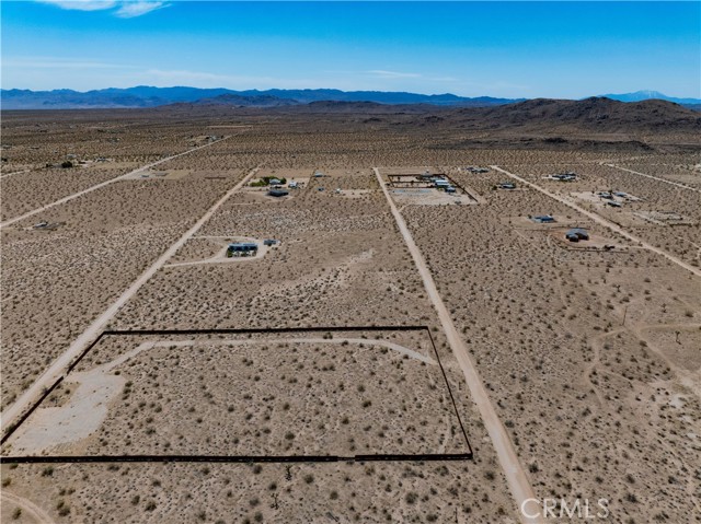 Image 17 of 27 For 425 Gerber Avenue