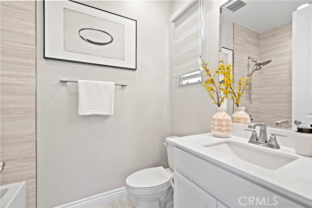 206 Phoebe, Irvine CA: https://media.crmls.org/medias/3e206452-dd42-432e-91f1-c61d06cfd71b.jpg