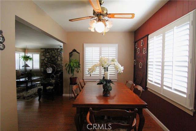 Detail Gallery Image 11 of 30 For 13250 Dyer St, Sylmar,  CA 91342 - 3 Beds | 1/1 Baths