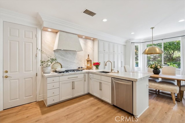 Detail Gallery Image 22 of 60 For 807 Alderdale Ct, Newbury Park,  CA 91320 - 5 Beds | 4 Baths