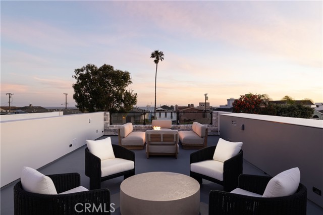 Detail Gallery Image 26 of 50 For 1313 Ocean Ave, Seal Beach,  CA 90740 - 3 Beds | 3/1 Baths