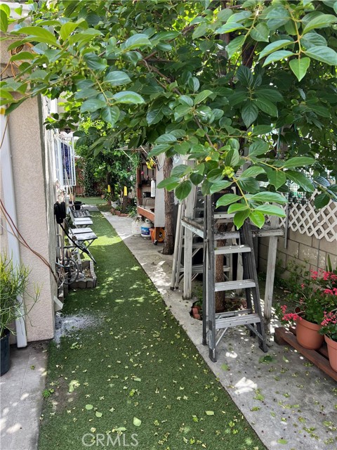 11745 Sitka Street, El Monte CA: https://media.crmls.org/medias/3e217af4-5a53-4631-a8d4-29d985b3f3c7.jpg