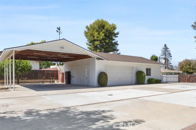 Detail Gallery Image 3 of 43 For 1519 Old Stage St, Bakersfield,  CA 93312 - 4 Beds | 2/1 Baths
