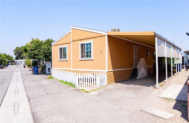 Detail Gallery Image 2 of 26 For 12700 Elliott Ave #87,  El Monte,  CA 91732 - 4 Beds | 2 Baths