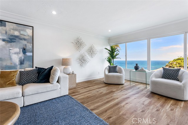 639 Paseo De La Playa, Redondo Beach, California 90277, 2 Bedrooms Bedrooms, ,1 BathroomBathrooms,Residential,For Sale,Paseo De La Playa,SB25188474