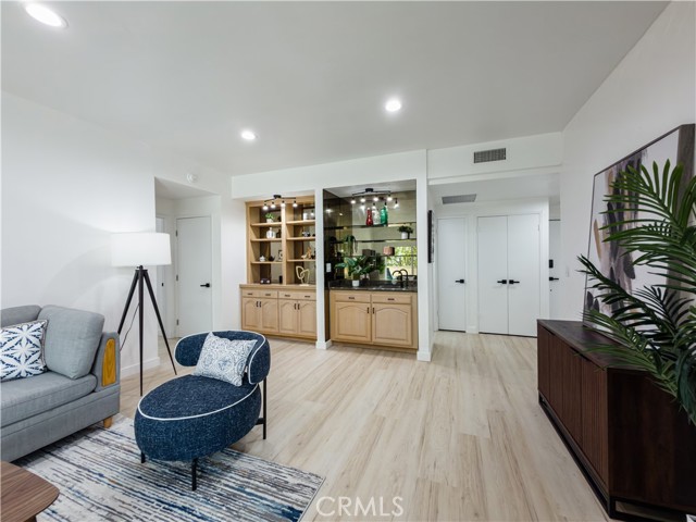 Detail Gallery Image 17 of 64 For 1944 Glendon #209,  Los Angeles,  CA 90025 - 2 Beds | 2/1 Baths