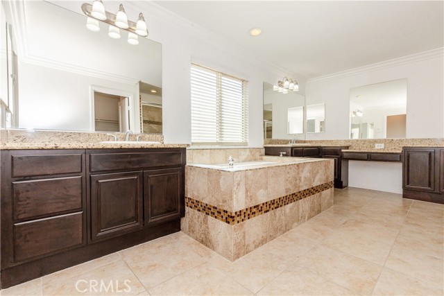 Detail Gallery Image 30 of 46 For 17881 Wildwood Creek Rd, Riverside,  CA 92504 - 5 Beds | 4/1 Baths