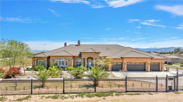 Detail Gallery Image 1 of 52 For 8426 Garlock St, Hesperia,  CA 92344 - 6 Beds | 4/1 Baths