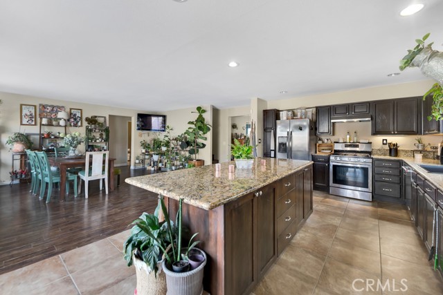 Detail Gallery Image 14 of 31 For 6247 Sandwood, Palmdale,  CA 93552 - 5 Beds | 3 Baths