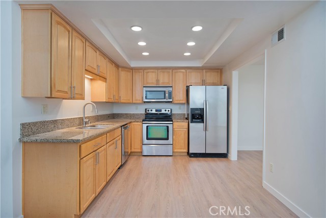 10171 Valley Circle Boulevard, Chatsworth CA: https://media.crmls.org/medias/3e22f4f7-4ba2-4bee-97e9-51f897d1da17.jpg