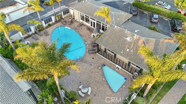 1741 Tustin Avenue, Costa Mesa CA: https://media.crmls.org/medias/3e236c54-e084-4861-9fd6-4dad2ba354ff.jpg