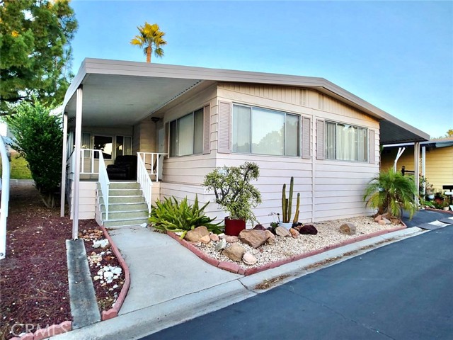 Detail Gallery Image 4 of 31 For 24001 Muirlands Bld #56,  Lake Forest,  CA 92630 - 2 Beds | 2 Baths