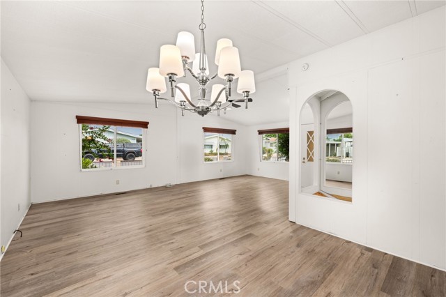 Detail Gallery Image 6 of 31 For 1405 Medallion St, Redlands,  CA 92374 - 3 Beds | 2 Baths