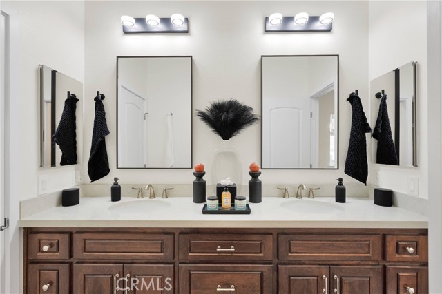 13699 Spring Valley Parkway, Victorville CA: https://media.crmls.org/medias/3e23d670-4b5c-4aad-938a-e8dcbc589a4c.jpg