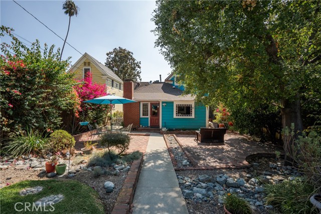 211 E Virginia Avenue, Glendora CA: https://media.crmls.org/medias/3e243624-b725-44b2-95ec-163c9088b23b.jpg