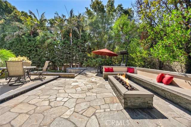 Detail Gallery Image 11 of 56 For 18962 Gordon Ln, Yorba Linda,  CA 92886 - 4 Beds | 4 Baths